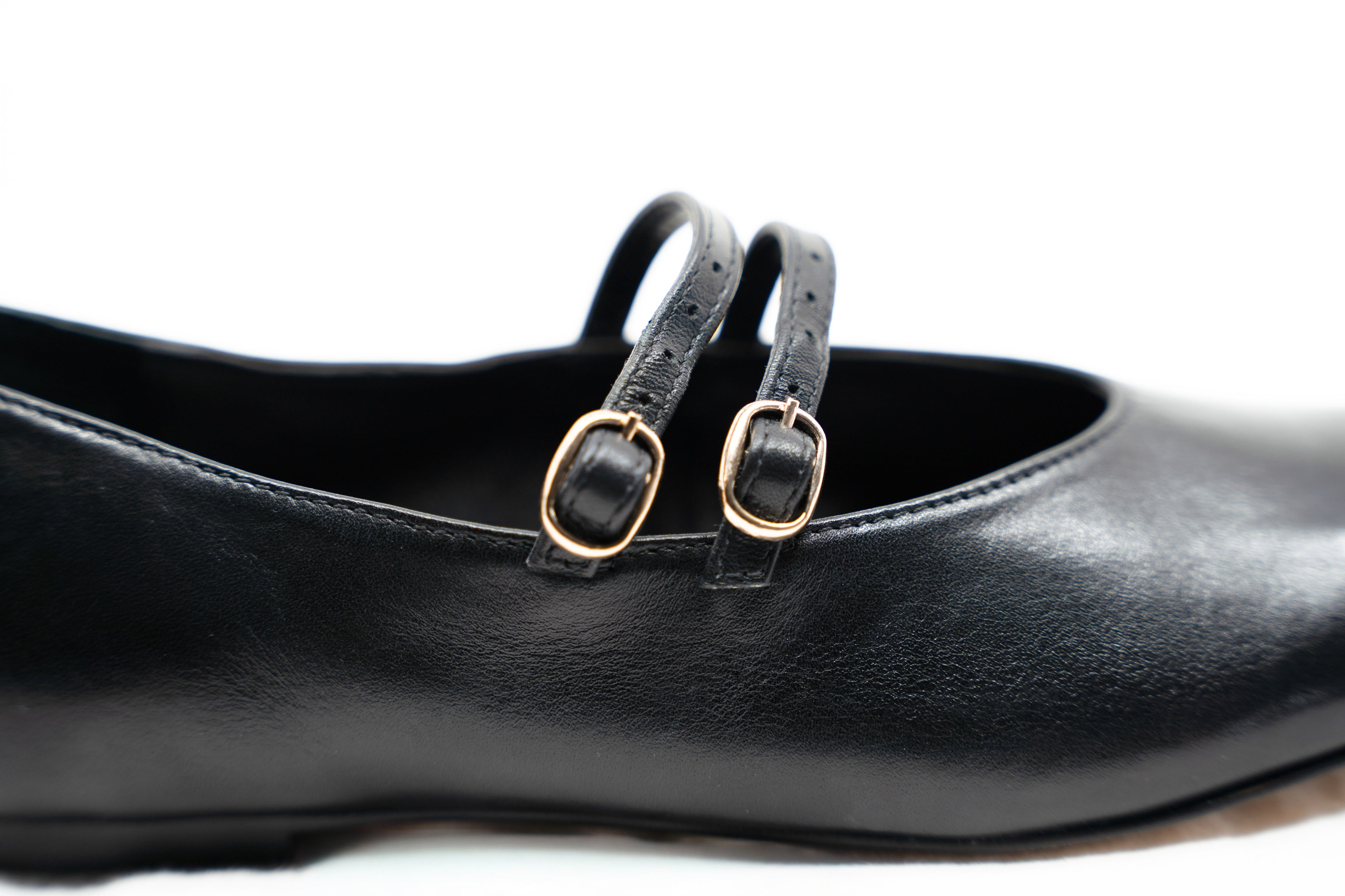 The Capital Flat,  BLACK