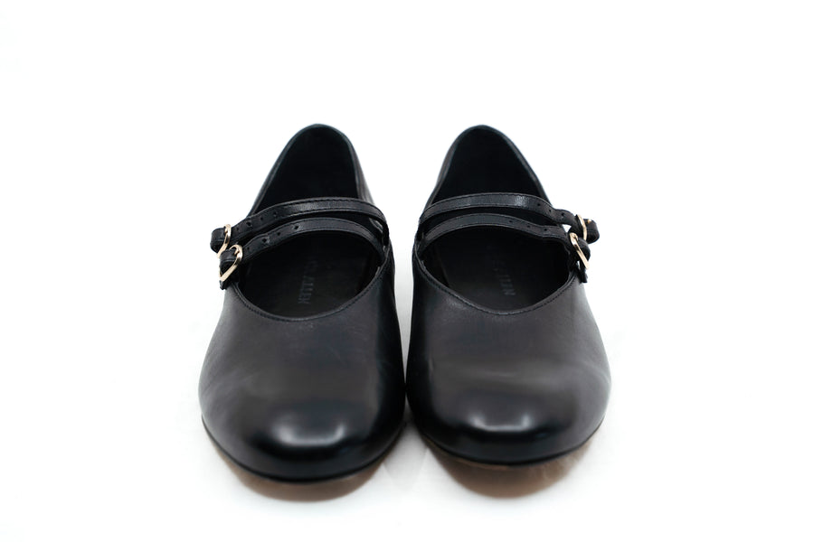 The Capital Flat,  BLACK
