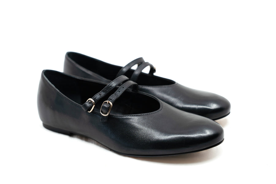 The Capital Flat,  BLACK