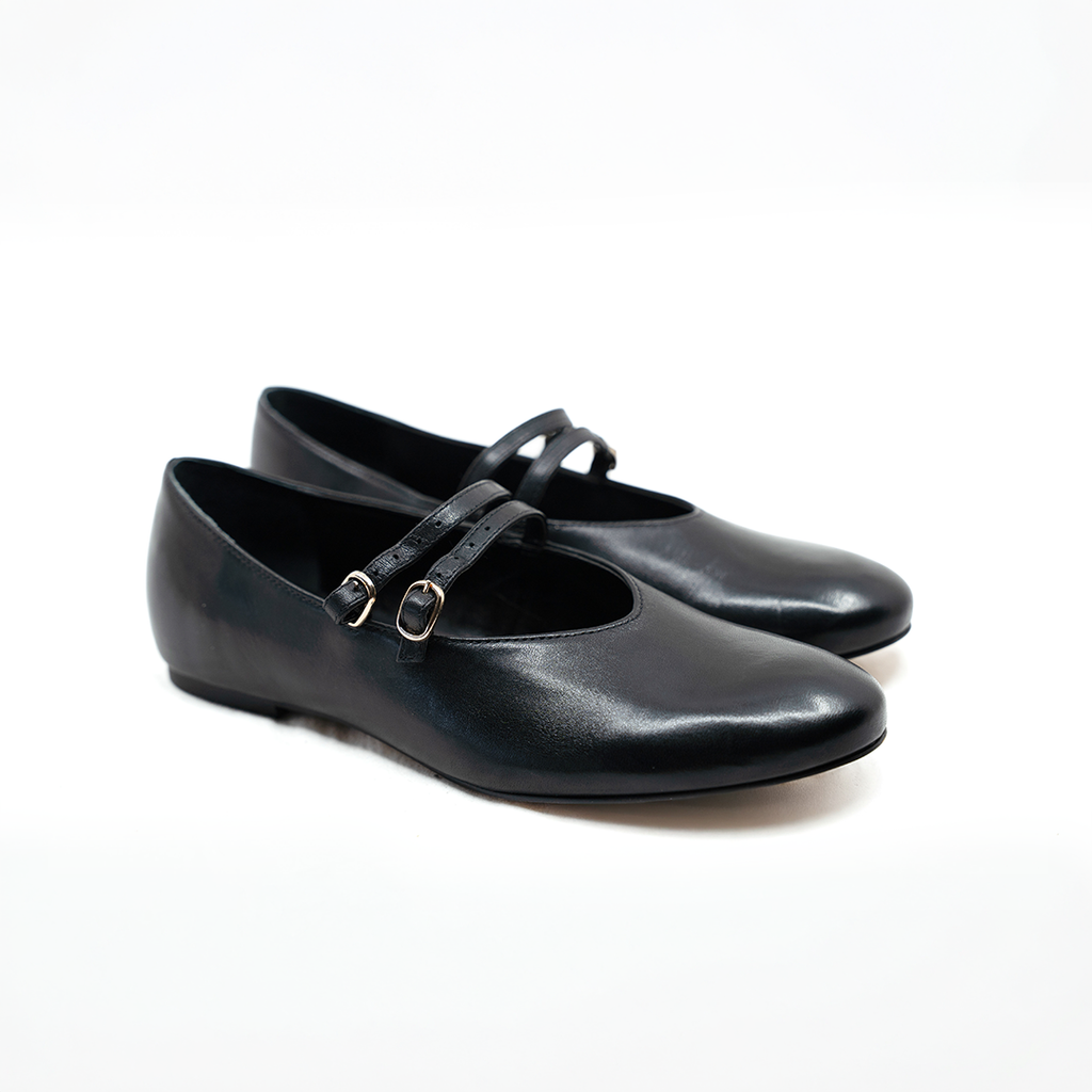 The Capital Flat,  BLACK