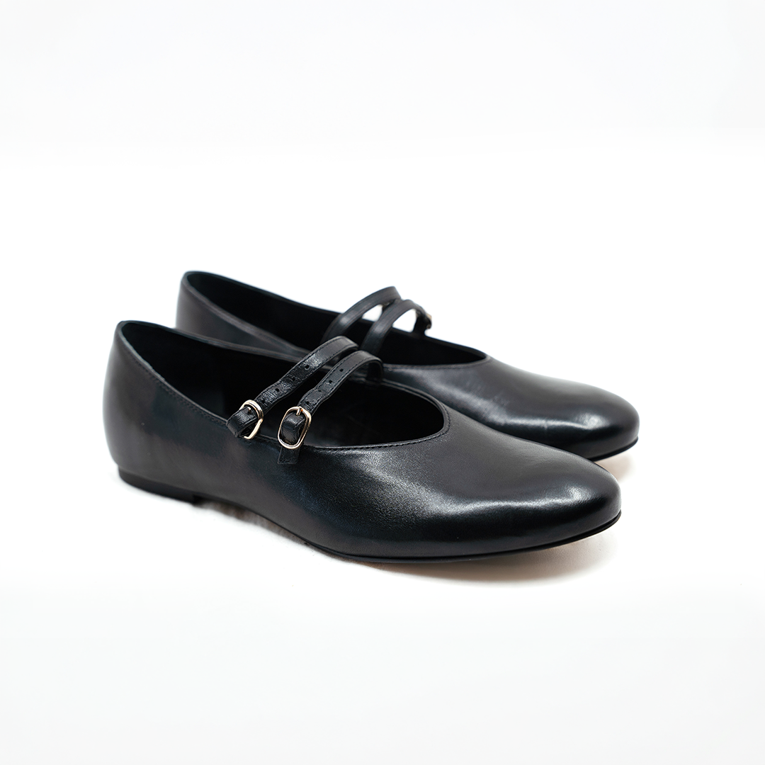 The Capital Flat,  BLACK