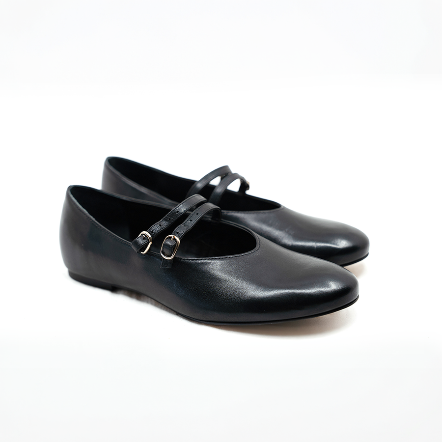 The Capital Flat,  BLACK