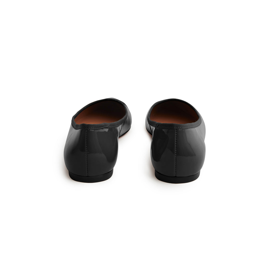 The Skim, Black